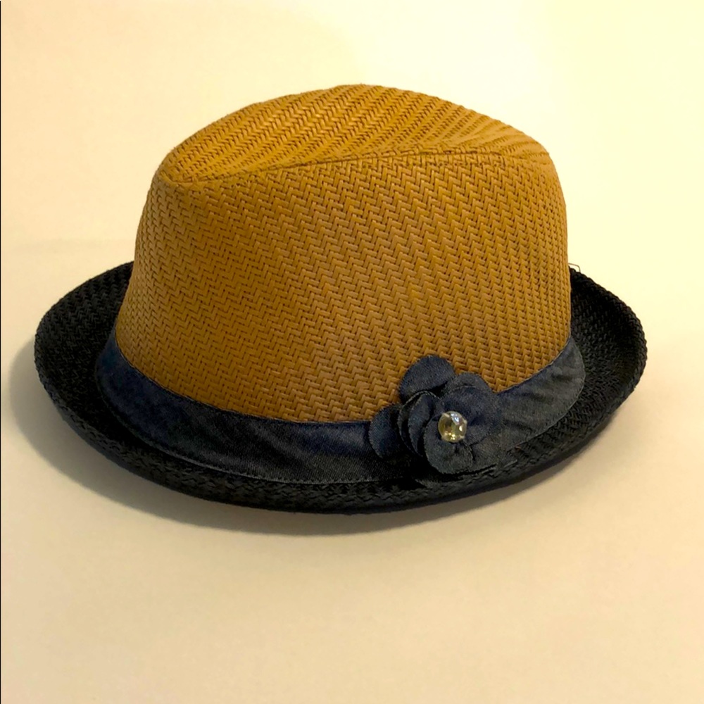 Cute fedora hat!